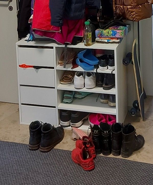 Regale: Kommode/Schuhschrank weiss mit vier Schubladen – Gebraucht aus Pfäffikon ZH von siae 4