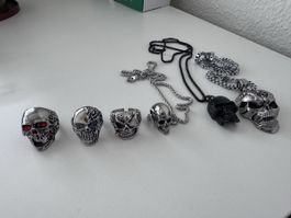 Totenkopf Schmuckset: Ringe und Halsketten