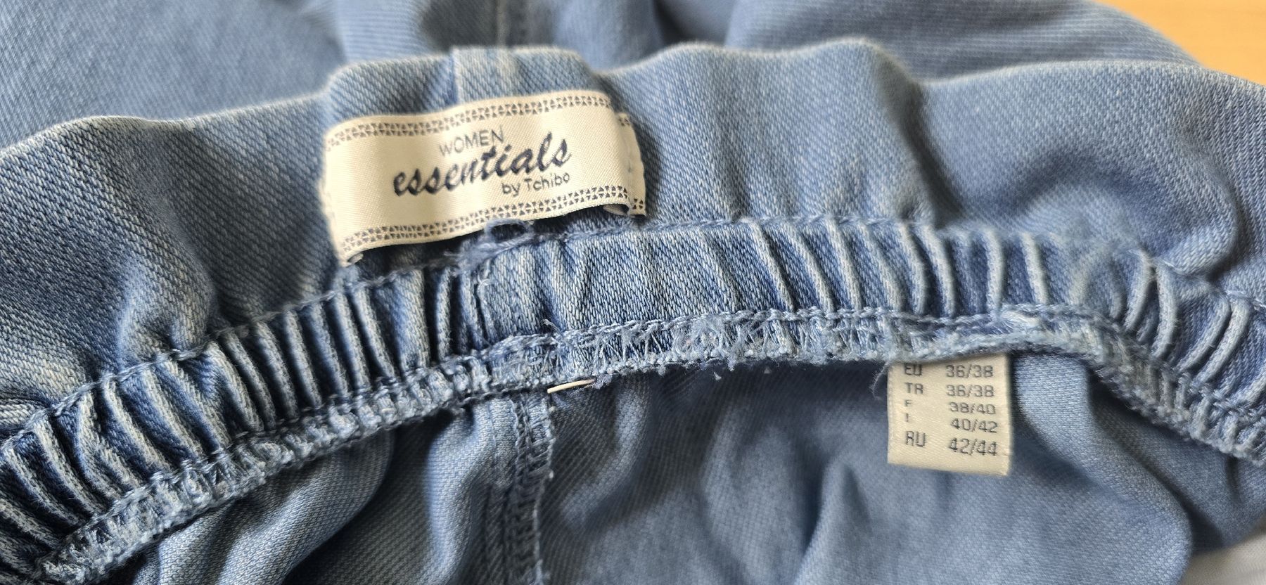 Jeans: Shorts Gr. 36/38 – Usato da Oberbipp venduto da Meaw13 2