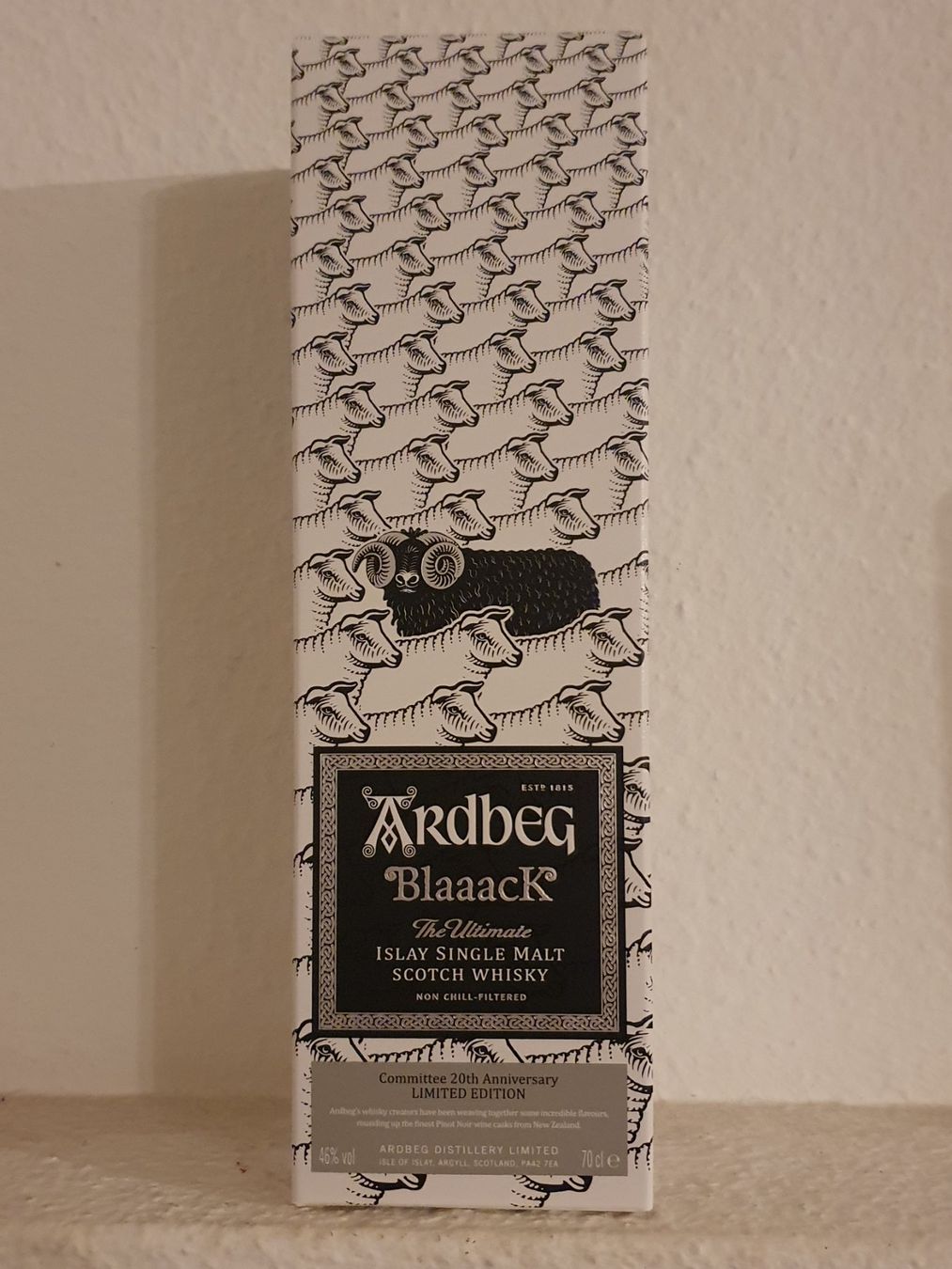 Ardbeg Spirituosen: Ardbeg Blaaack – Neu und originalverpackt aus Langnau am Albis von jer_pm72 4
