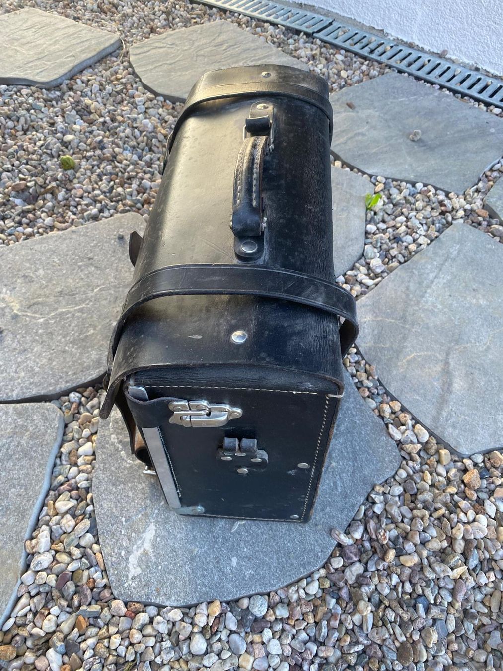 Valigie: Werkzeugkoffer / Ledertasche – Usato da Berikon venduto da Marilyn 1