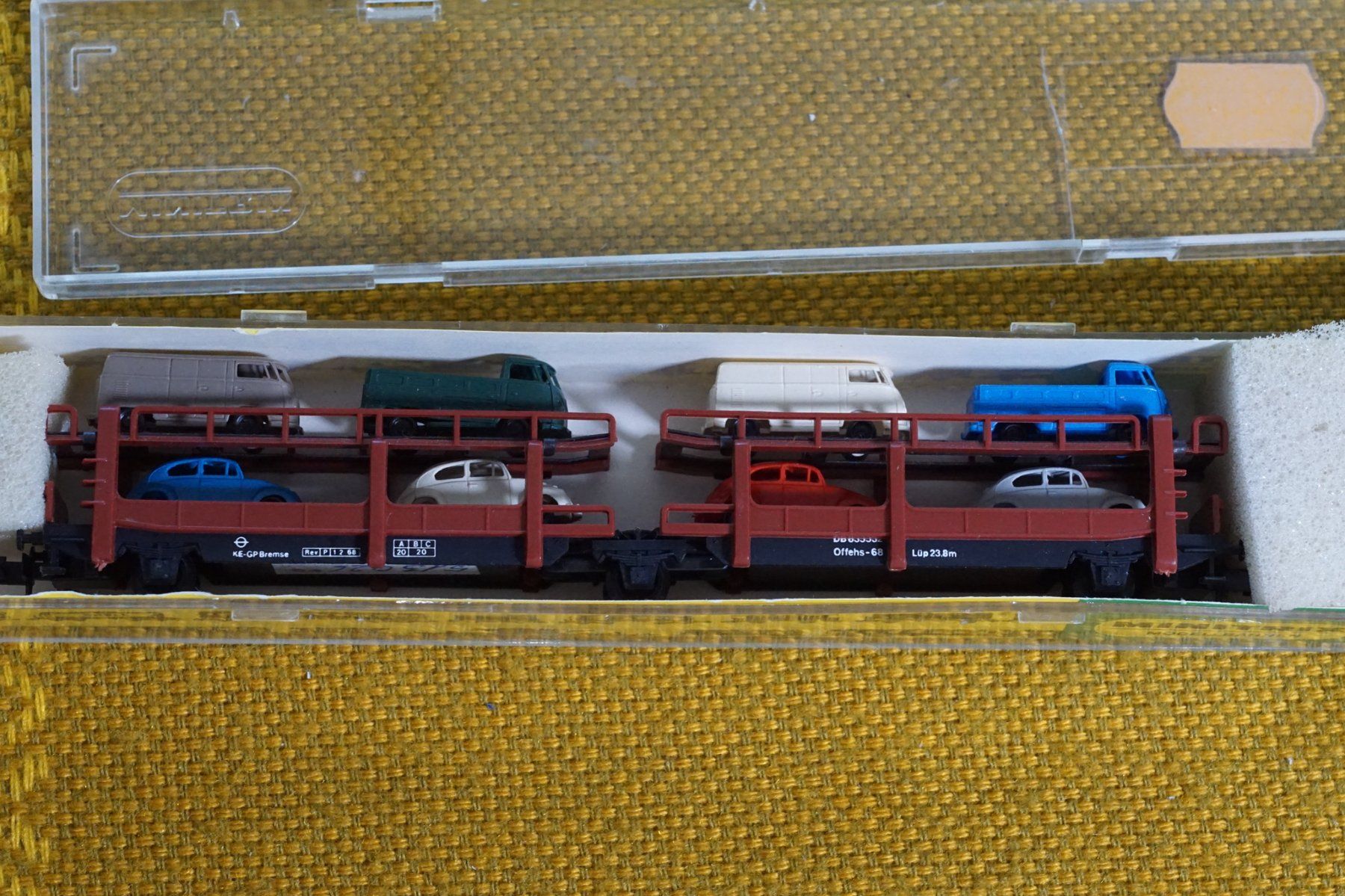 Trix Modelleisenbahnen: Auto-Transportwagen MINITRIX Spur N – Gebraucht aus Gränichen von iknow 2