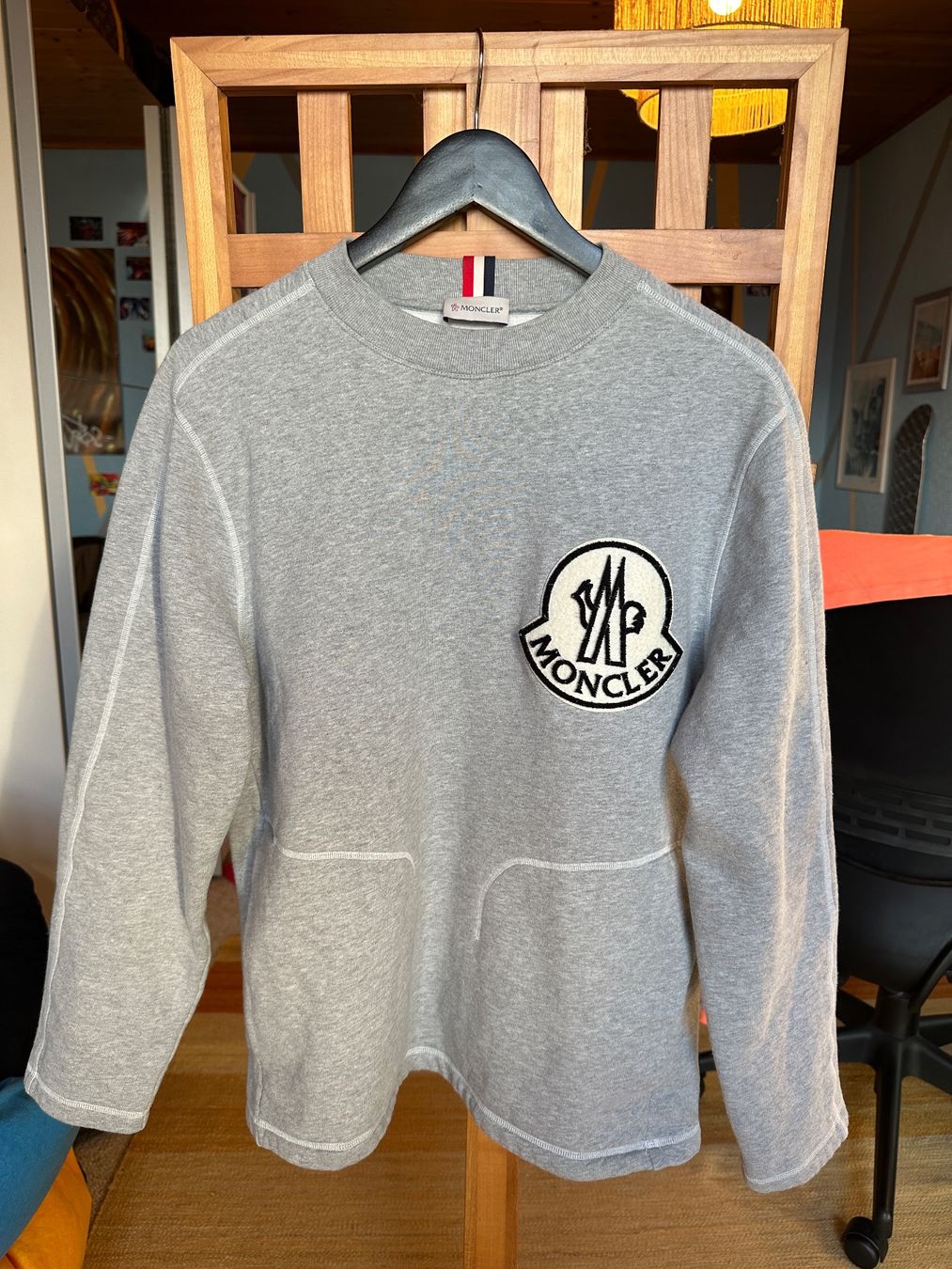 Moncler Pullover & Sweatshirts: Original Grey Moncler sweatshirt – Neu (gemäss Beschreibung) aus Villars-Burquin von Iliasso