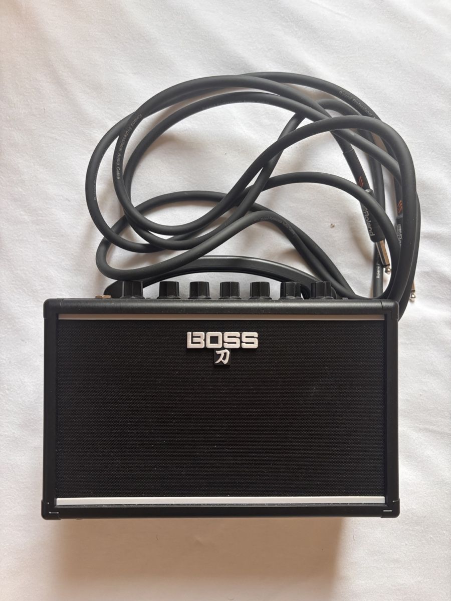 Boss Verstärker: BOSS Katana Mini Guitar Amplifier – Neu (gemäss Beschreibung) aus Zürich von dav_wtf6