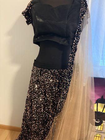Indisches Outfit schwarzer customized lehenga