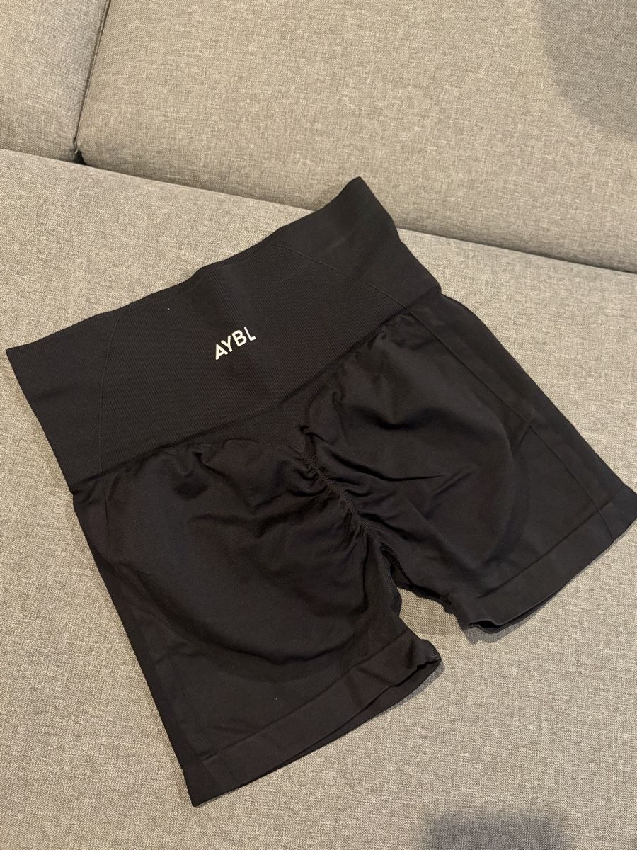 Aybl Leggings: Shorts AYBL noir taille M - comme neuf – Neu (gemäss Beschreibung) aus Villars-sur-Glâne von jsa_1752 3