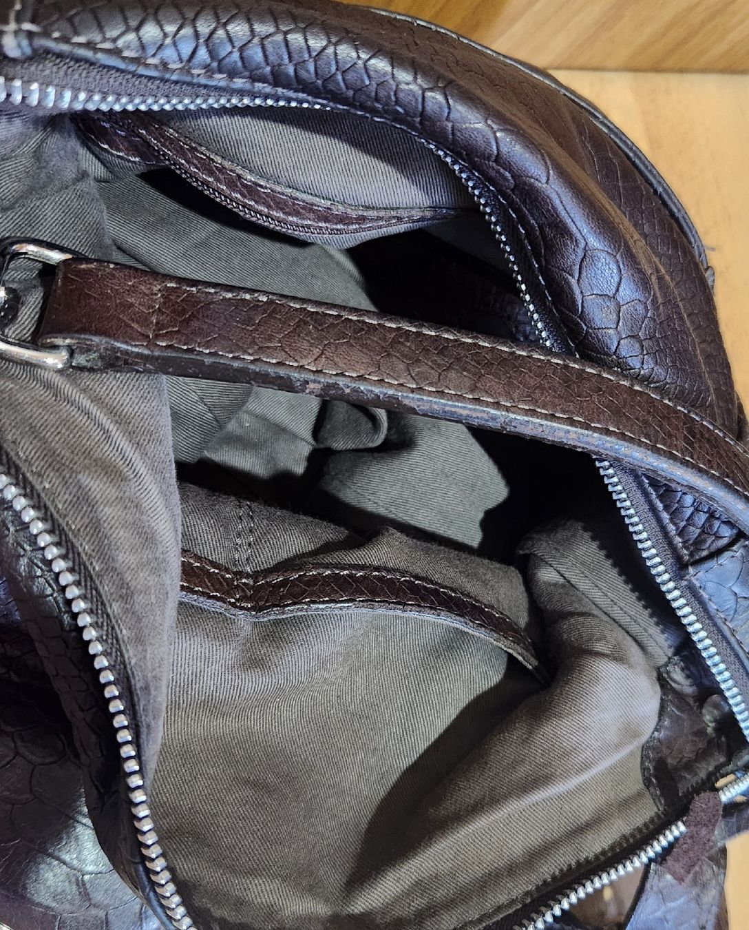 Navyboot Borse da donna: Sac à main Navyboot cuir marron aspect serpent  – Usato da Niedergösgen venduto da Eva2410 6