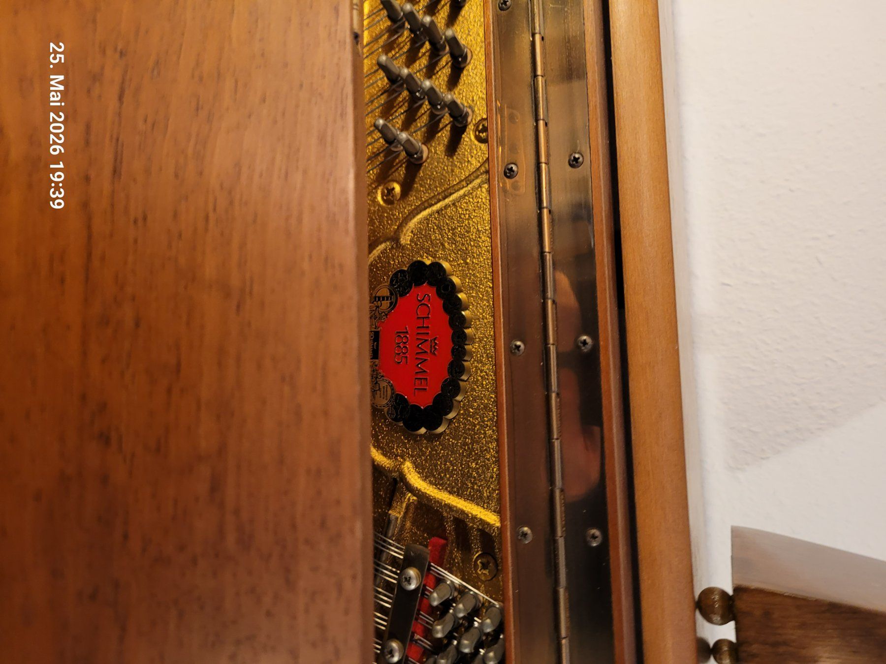 Strumenti musicali: Schimmel Barock Model 112 mit Leuchten, Metronom mit Hocker – Usato da Solothurn venduto da Muse1998 3