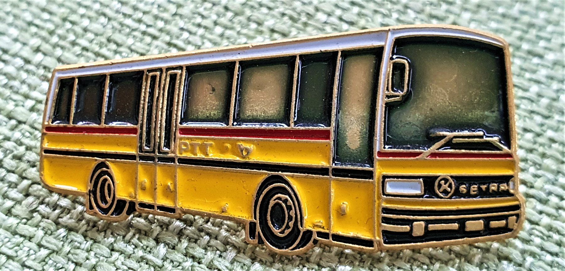 Setra Placchette & Badge: O649 - Pin Die Post PTT Postauto SETRA – Usato da Reinach BL venduto da Boston-Verkauf