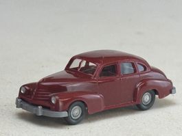 VE1- Wiking Opel Kapitän h-braunrot