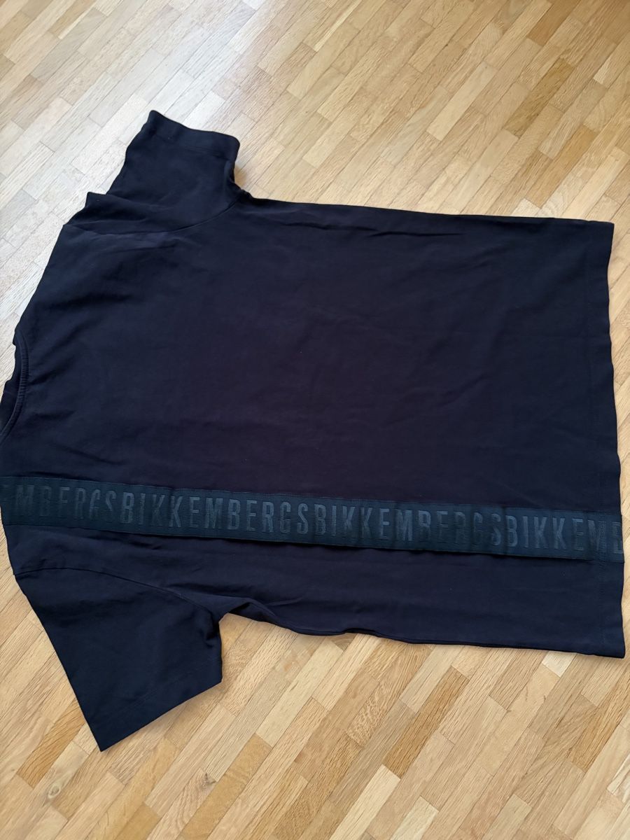 Bikkembergs T-shirt: Bikkembergs T-Shirt Schwarz Grösse S – Usato da Ittigen venduto da mrv_jjl9 3