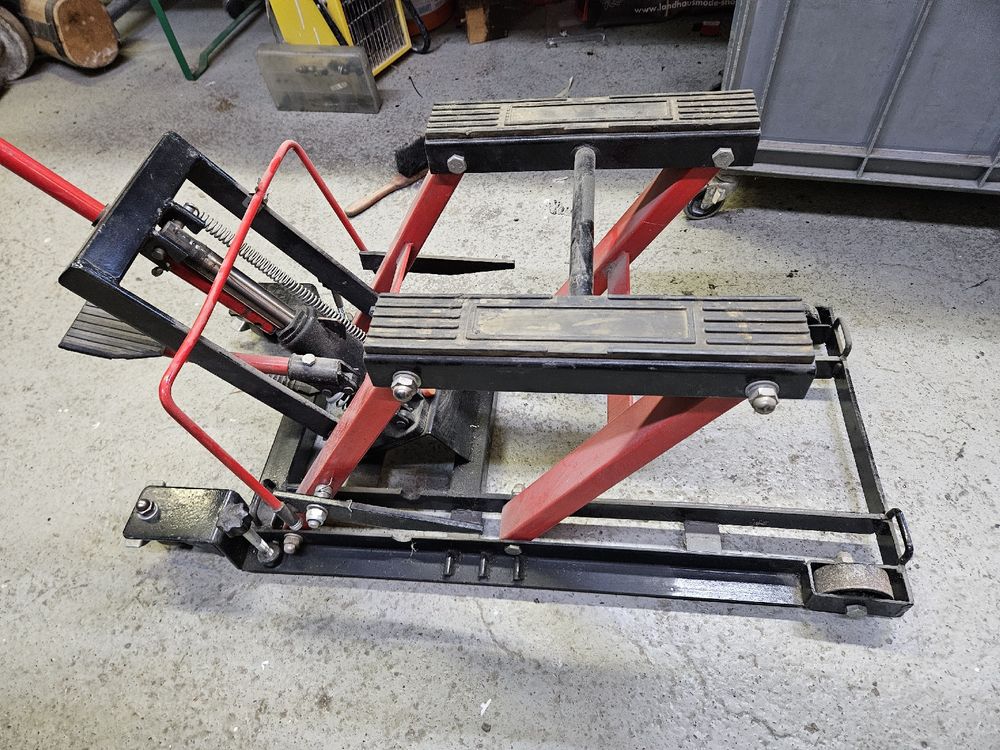 Motorrad Seitenständer Unterlage Aus Alu - Verhindert Lästige Spuren Auf Fliesen & Asphalt