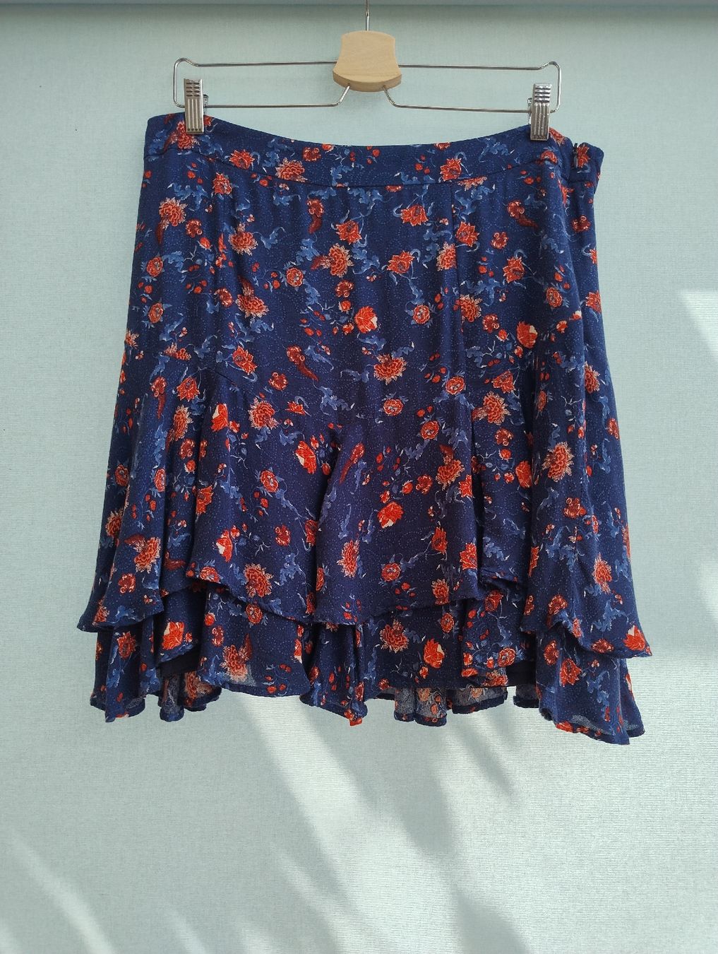 Esprit Röcke: Esprit Rock blau mit Blumenmuster, Gr. 42 – Gebraucht aus Kirchberg BE von lauraflu