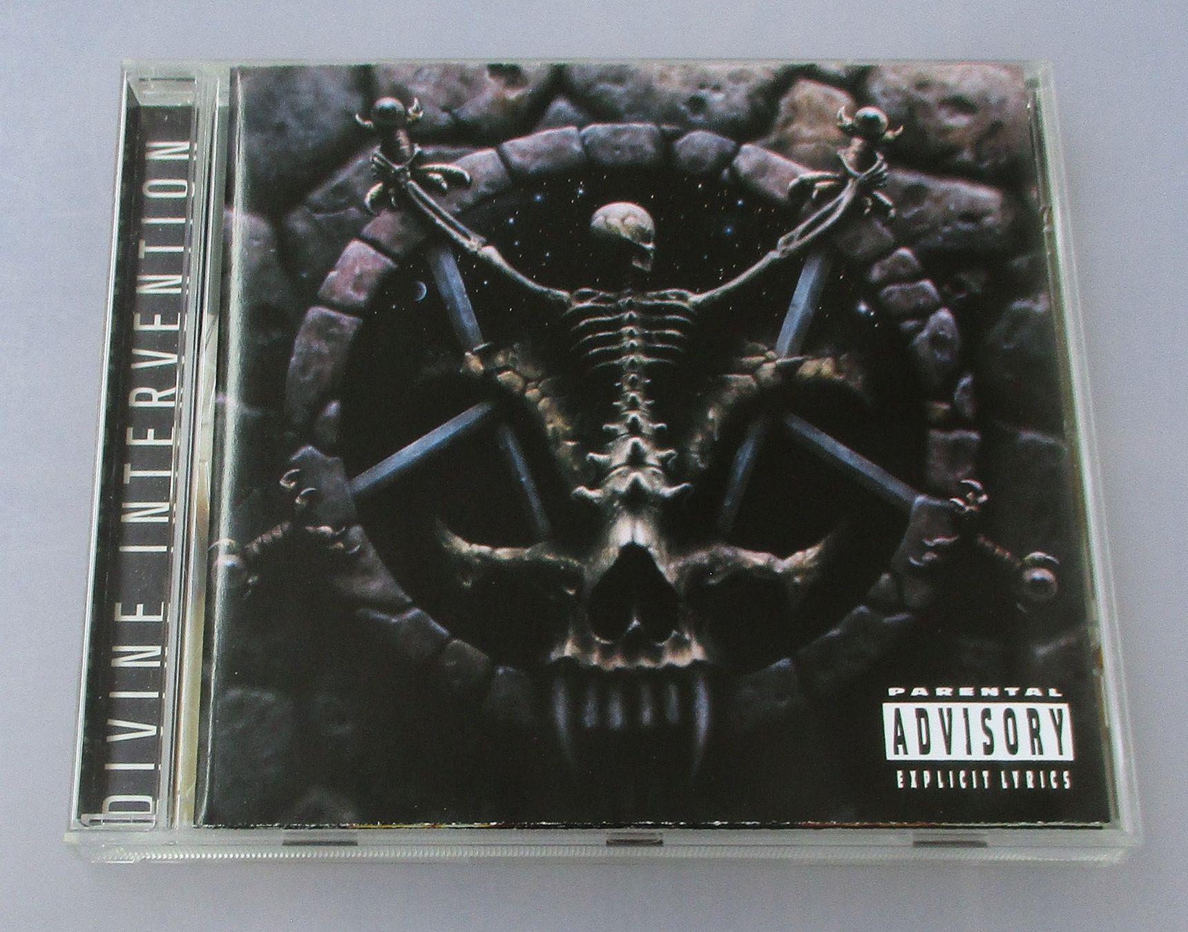 CDs: SLAYER - Divine Intervention – D'occasion à Wattwil par Muriel11