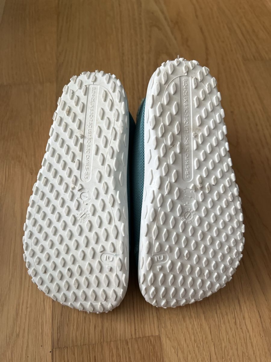 Decathlon Scarpe per ragazzi: Wasserschuhe Decathlon Gr24 – Usato da Root venduto da Kametaro 2