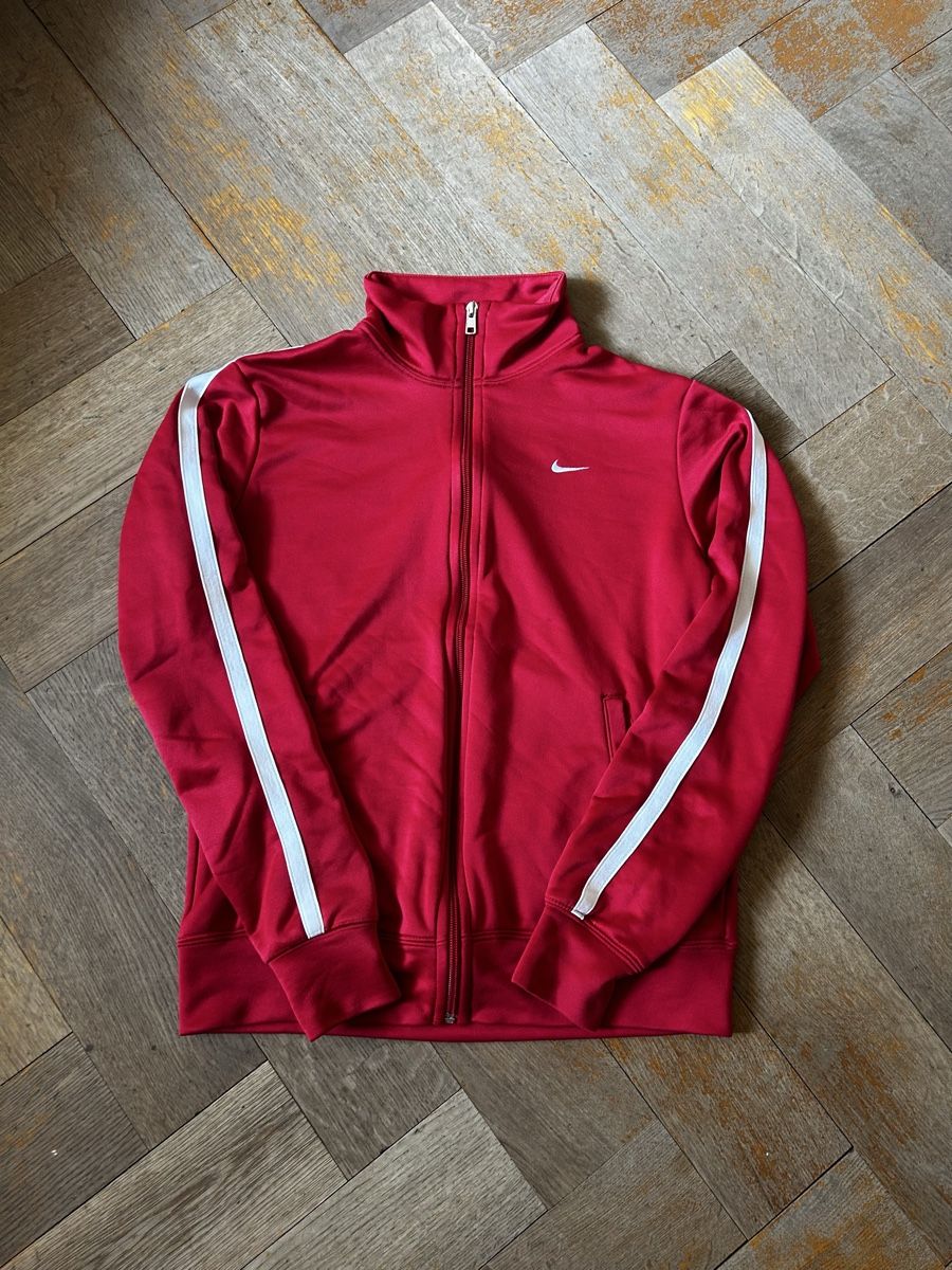 Nike Jacken: Nike Jäckchen Rot XS – Neu (gemäss Beschreibung) aus Winterthur von benjamin.hbgr