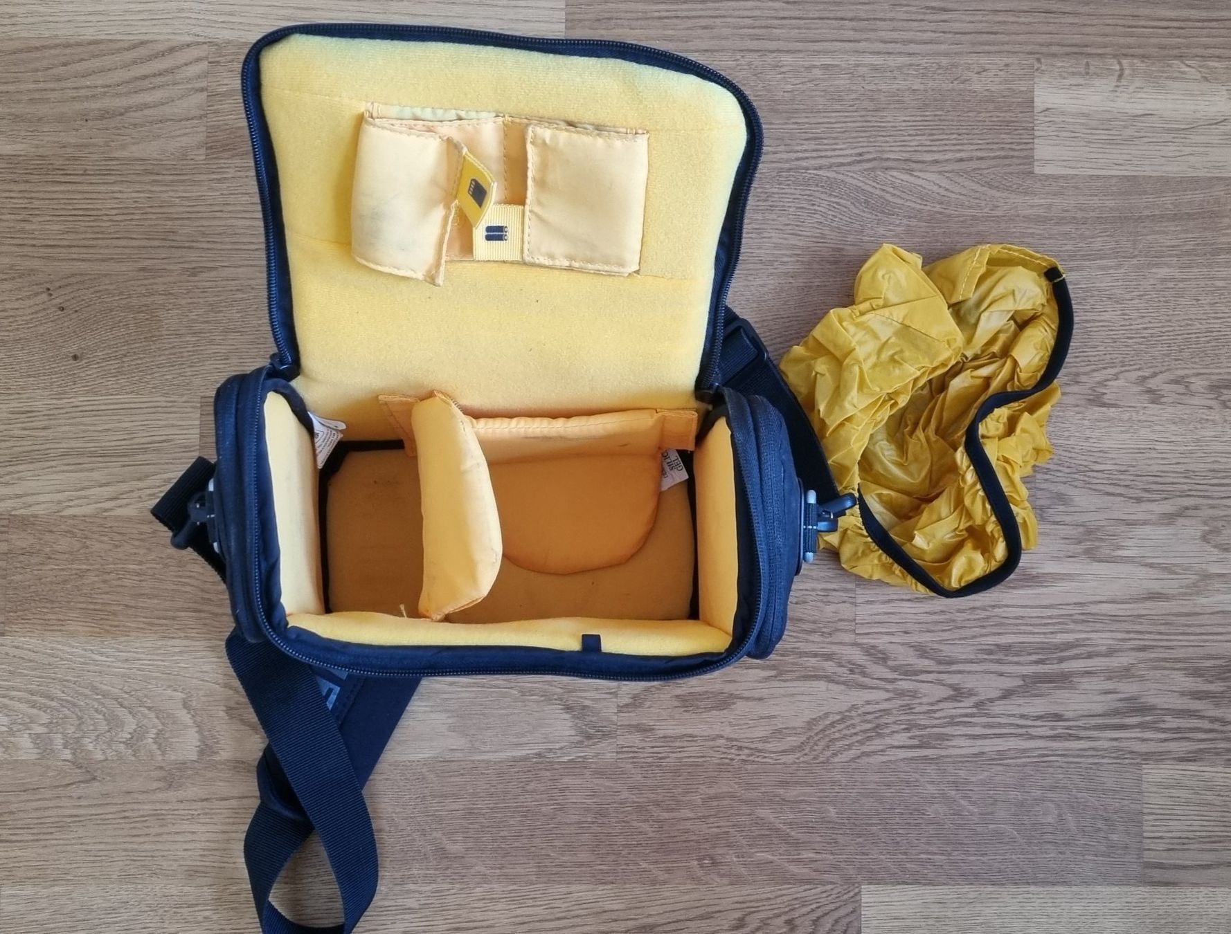 Taschen: Kamera-Tasche – Gebraucht aus Ebikon von Meierbaey 1