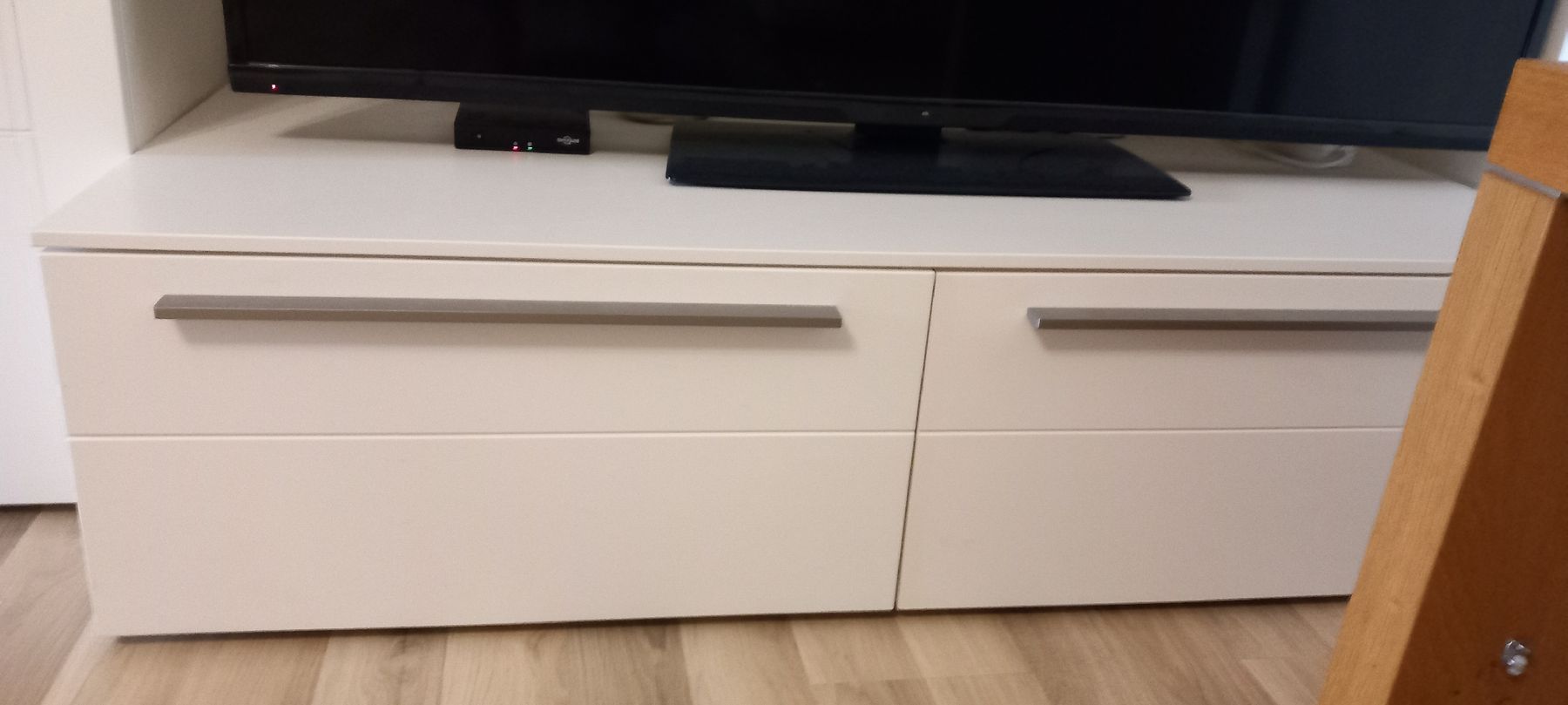 TV Möbel: TV möbeli weiss neuwertig – Gebraucht aus Balsthal von Marica75 2