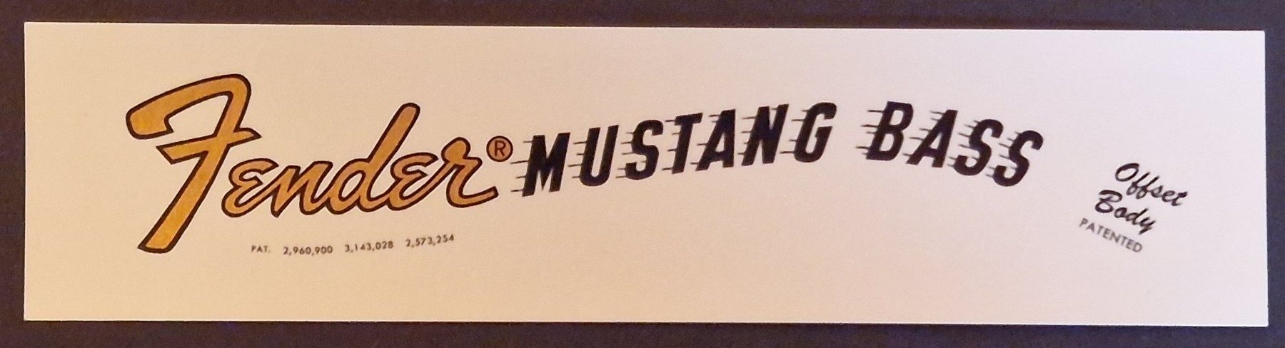 Fender Strumenti musicali: Decal Fender Mustang Bass. – Usato da St-Saphorin-Lavaux venduto da Digit2