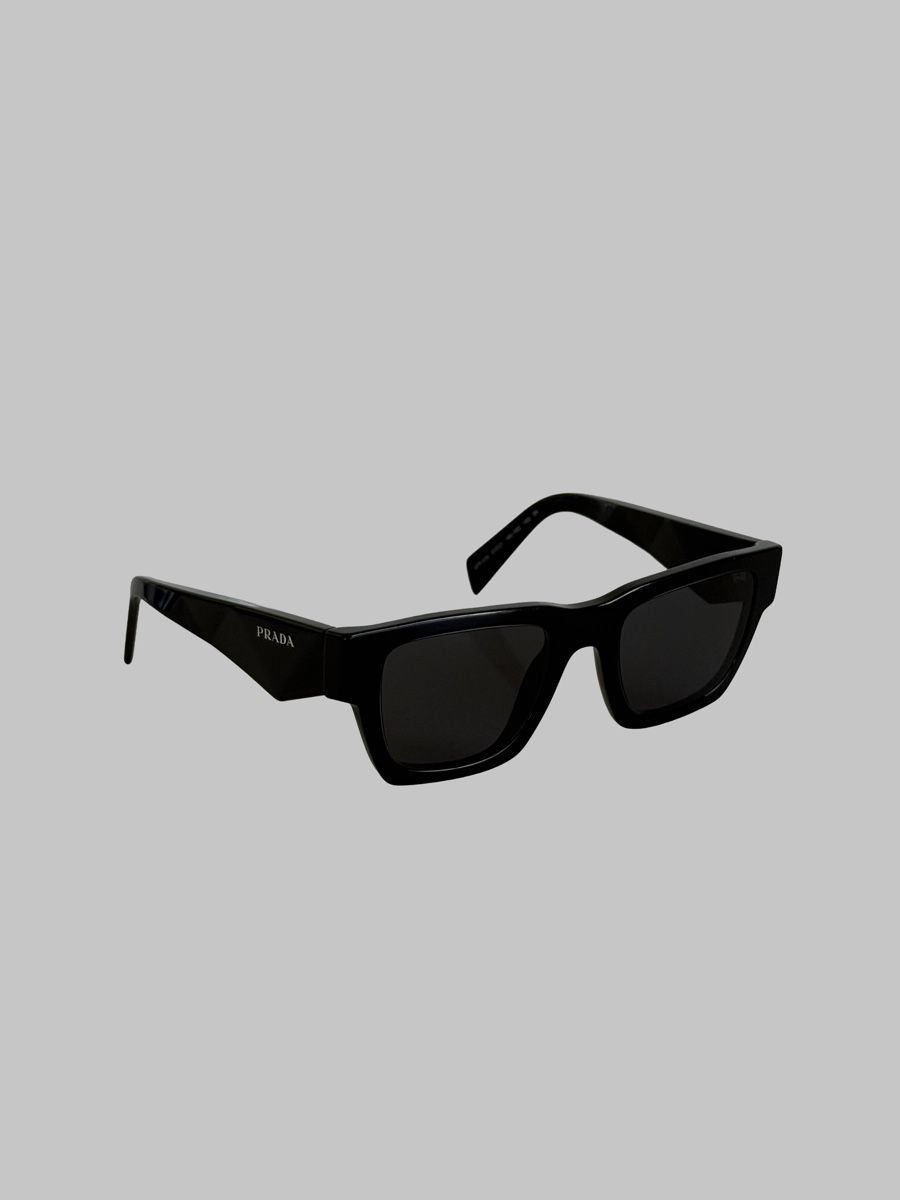 Prada Occhiali & Lenti: Prada Sunglasses Sonnenbrille Black - authentic – Usato da Luzern venduto da georgelawrence