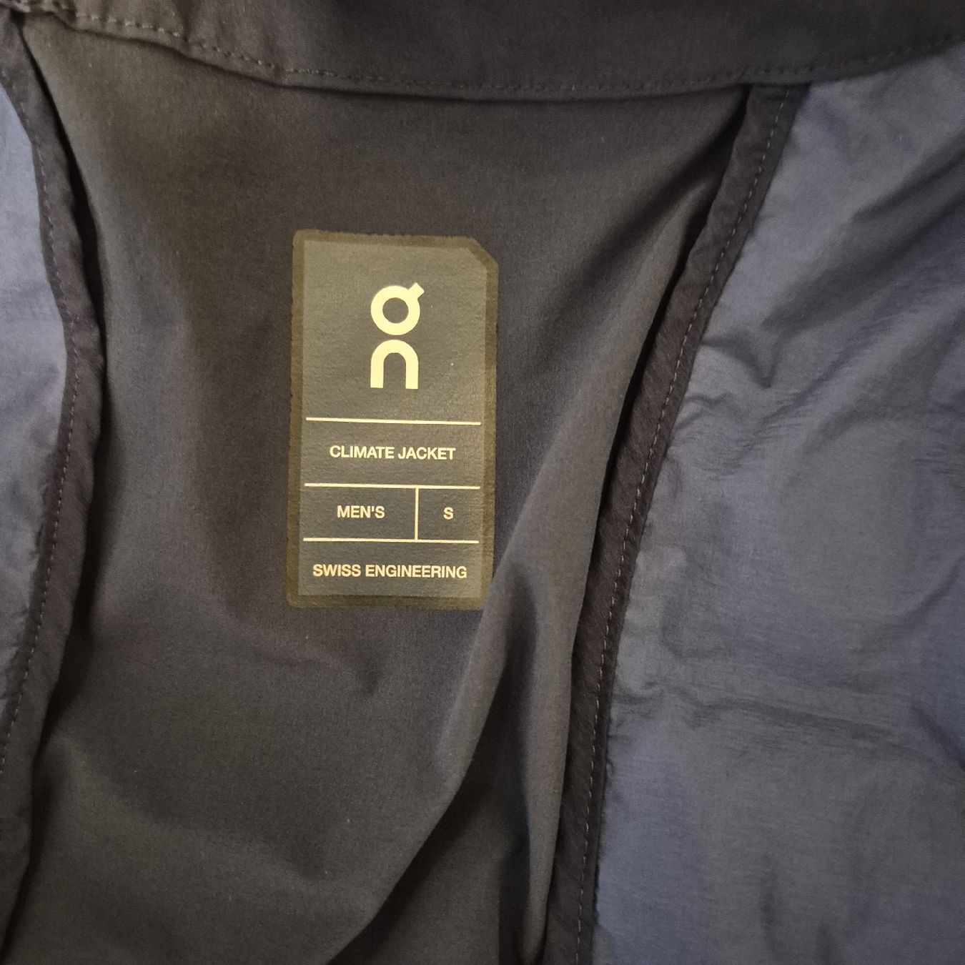 Jacken: On Climate Jacke - S super Zustand – Gebraucht aus Adliswil von Mbmarc 2