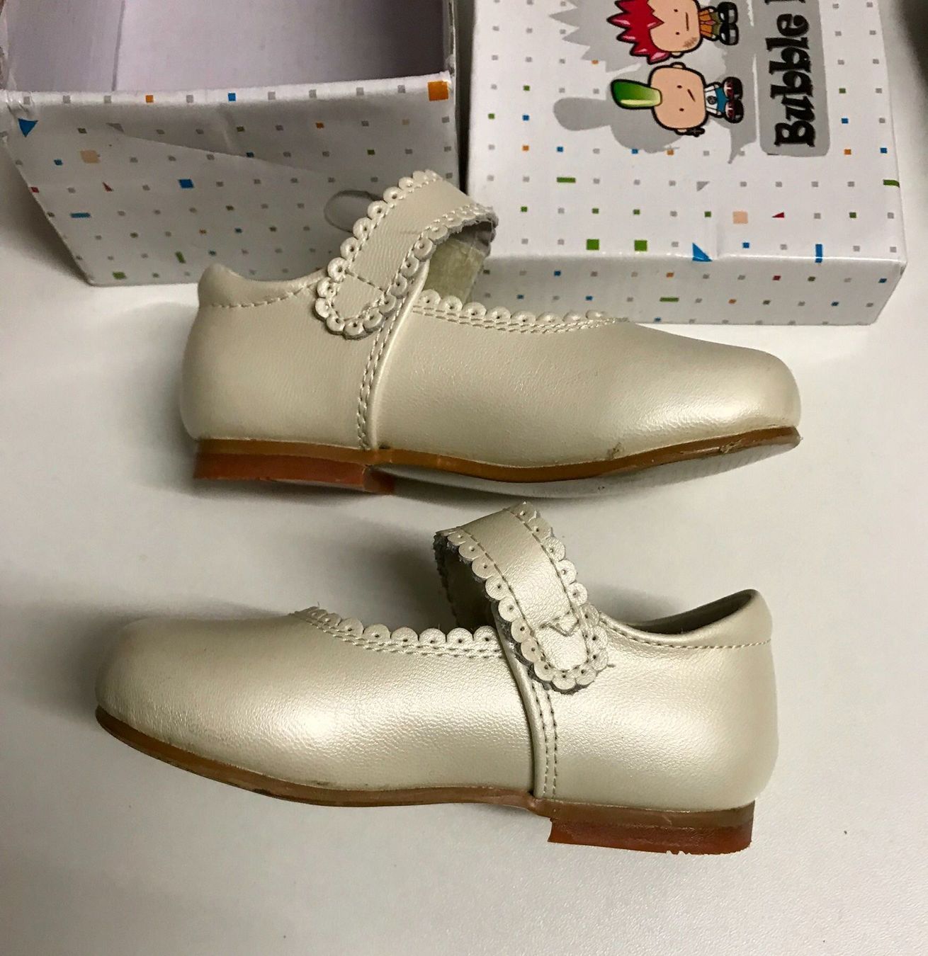 Scarpe per ragazze: Weisse Halbschuhe, Grösse 22 – Usato da Baar venduto da Princesaphantagiro 1