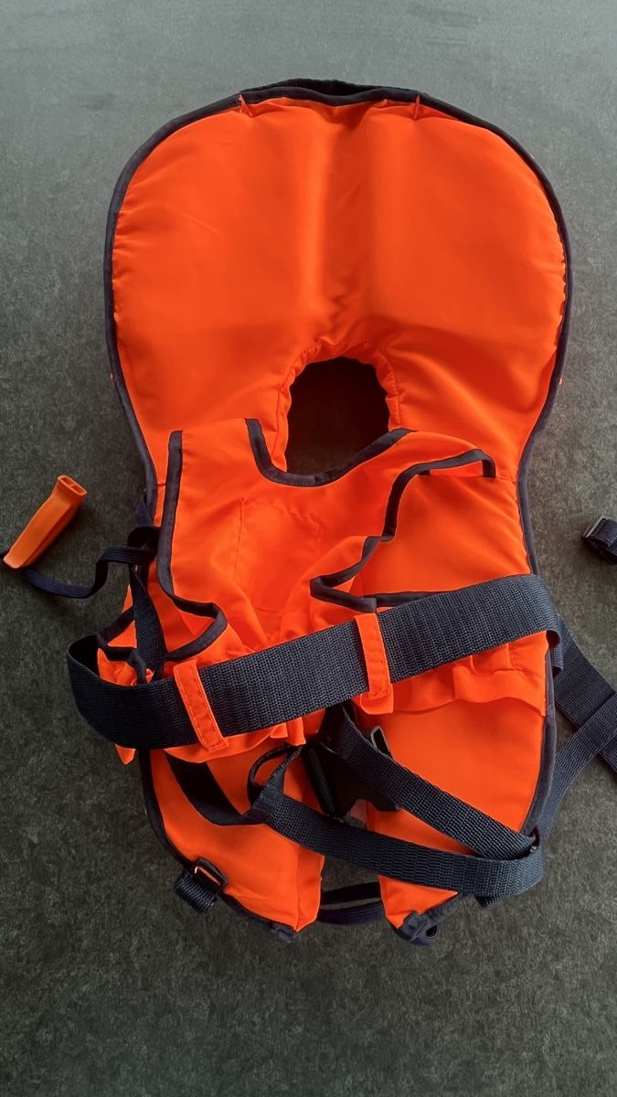 Helly Hansen Gilets de sauvetage: Schwimmweste Helly Hansen - selten gebraucht – D'occasion à Hochdorf par AndreaSven08 3