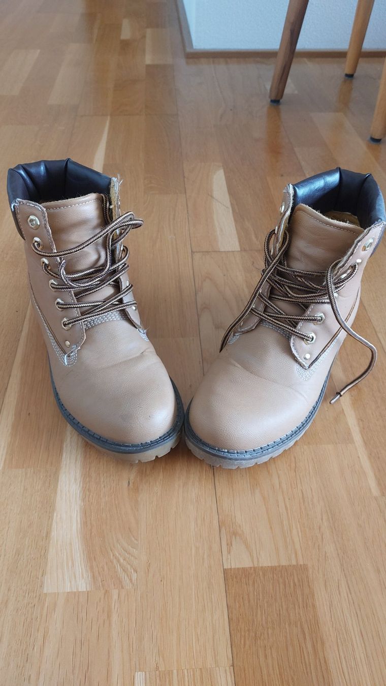 Scarpe da uomo: Coole Worker Boots/Schnürstiefelette, beige, Gr. 38 – Usato da Chur venduto da rushboard 1