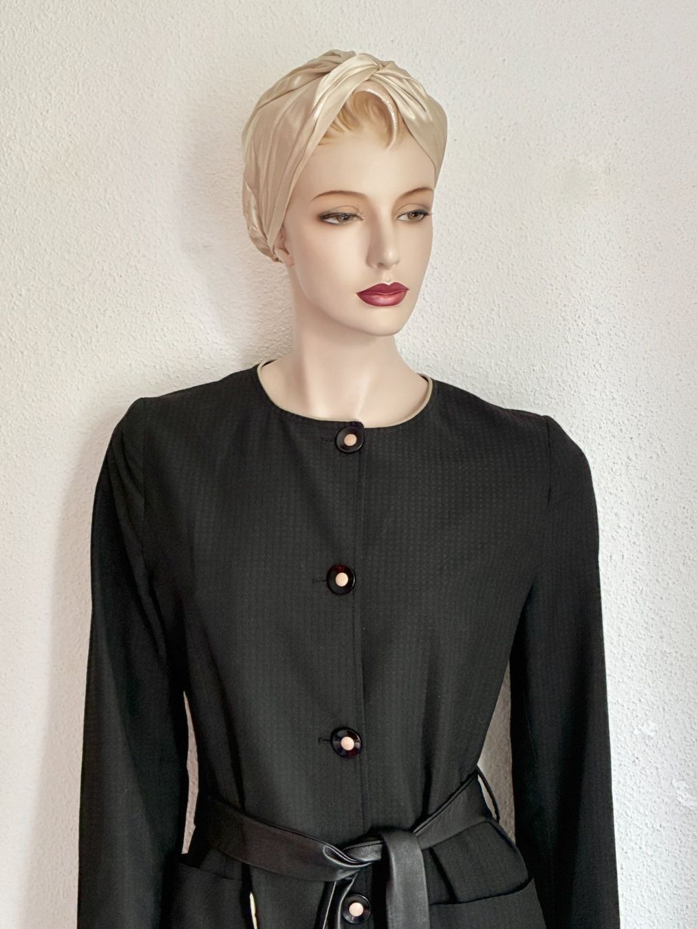 Vestiti: Schwarzes Baumwoll Mantelkleid mit Ledergürtel – Usato da Kloten venduto da Nephty 3