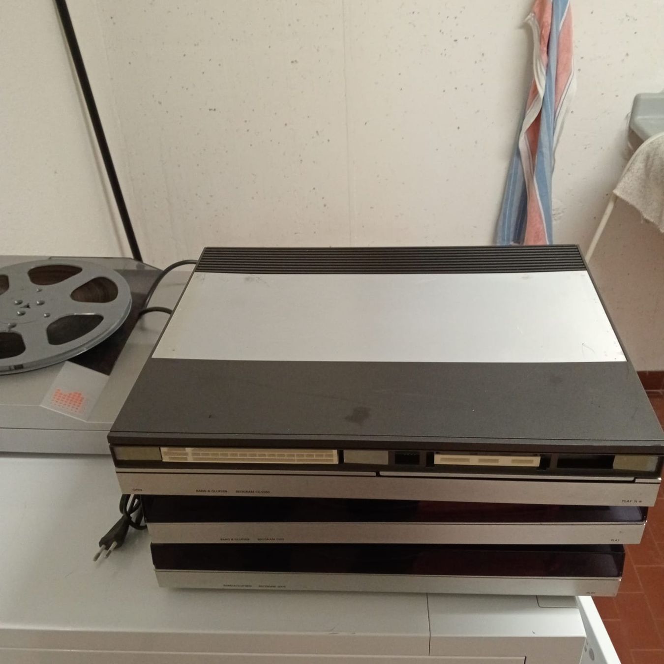 Bang & Olufsen Lecteur multimedia & Streamer: Bang & Olufsen Beogram 5500 CD Player – Défectueux à St-Cergue par per_6cx5 6