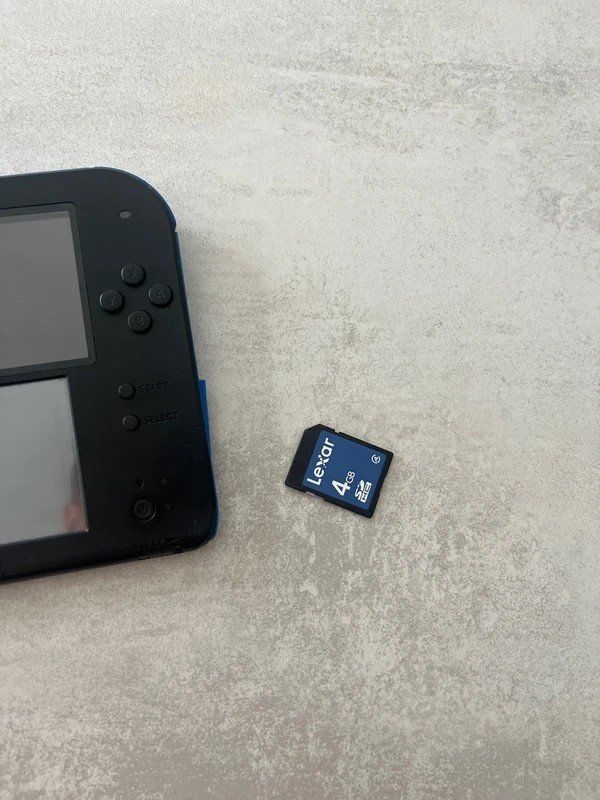 Nintendo Console: Nintendo 2DS stylet rouge + chargeur + – Usato da Genève venduto da eng_7ylp 3