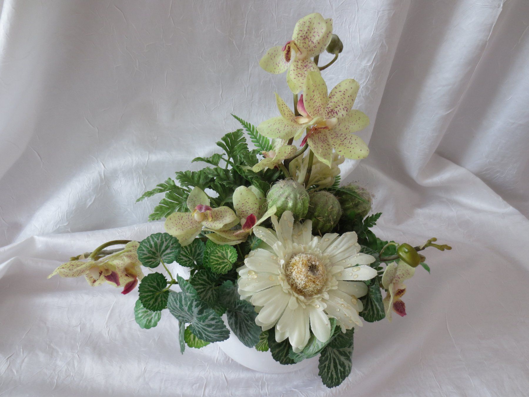 Tutte le decorazioni: Frühlings Gesteck mit Kunstblumen – Usato da Aeugst am Albis venduto da murmeli2 1