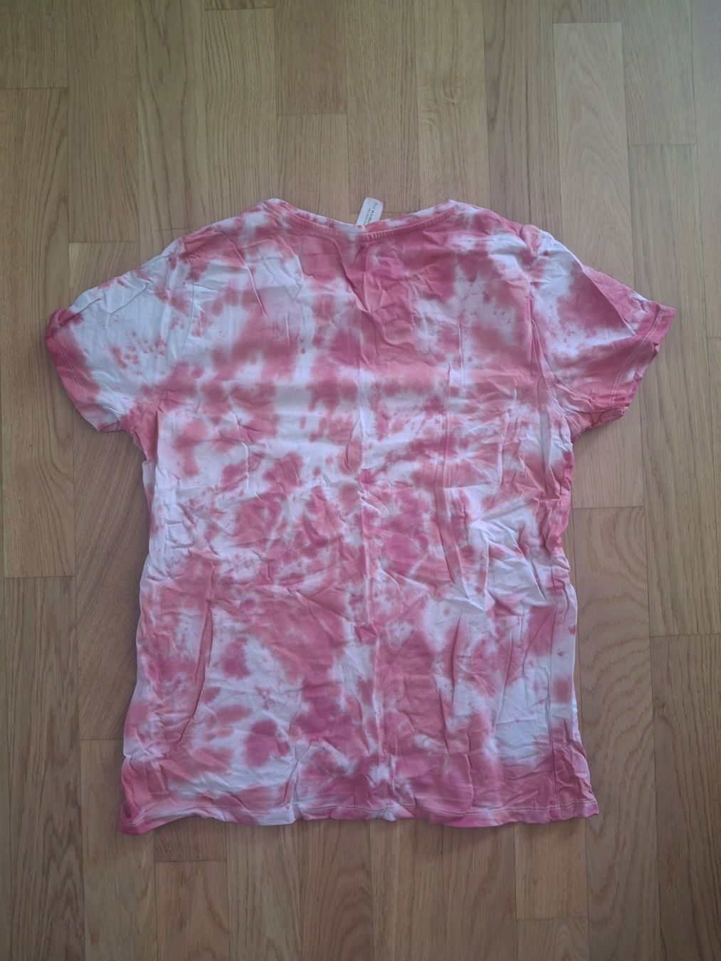 T-shirt: Batik T-Shirt – Nuovo (secondo la descrizione) da Luzern venduto da gab_726g 1