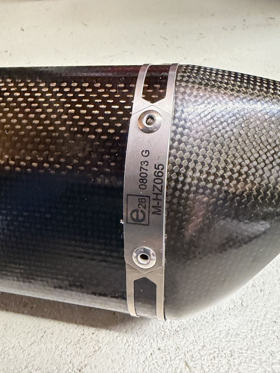 Kawasaki Sistemi di scarico: Échappement Akrapovic Kawasaki Z900 – Usato da Corban venduto da Klaem 1