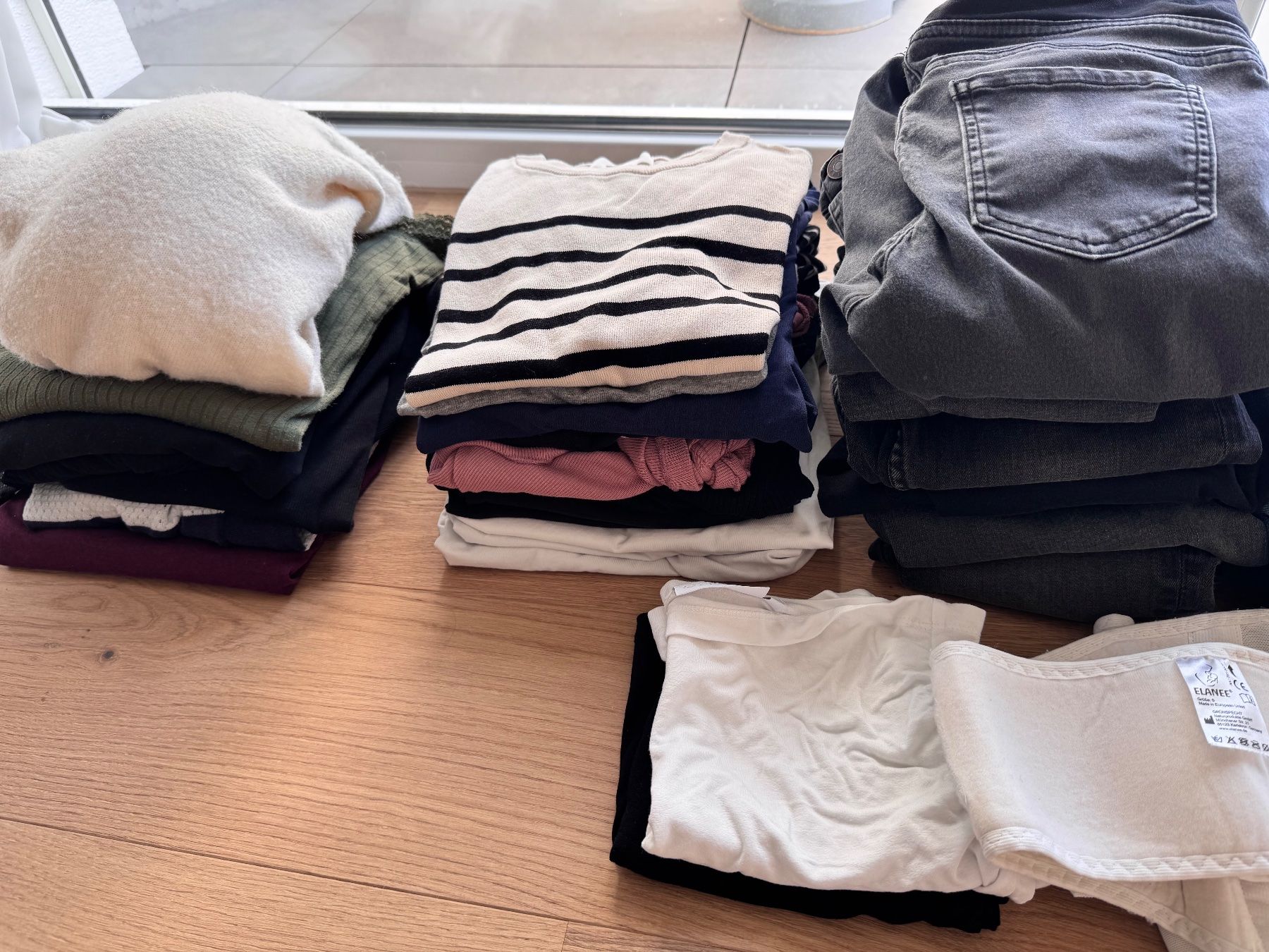 Lotti di vestiti: Xxl Umstandspaket S/M – Usato da Walenstadt venduto da simst 3