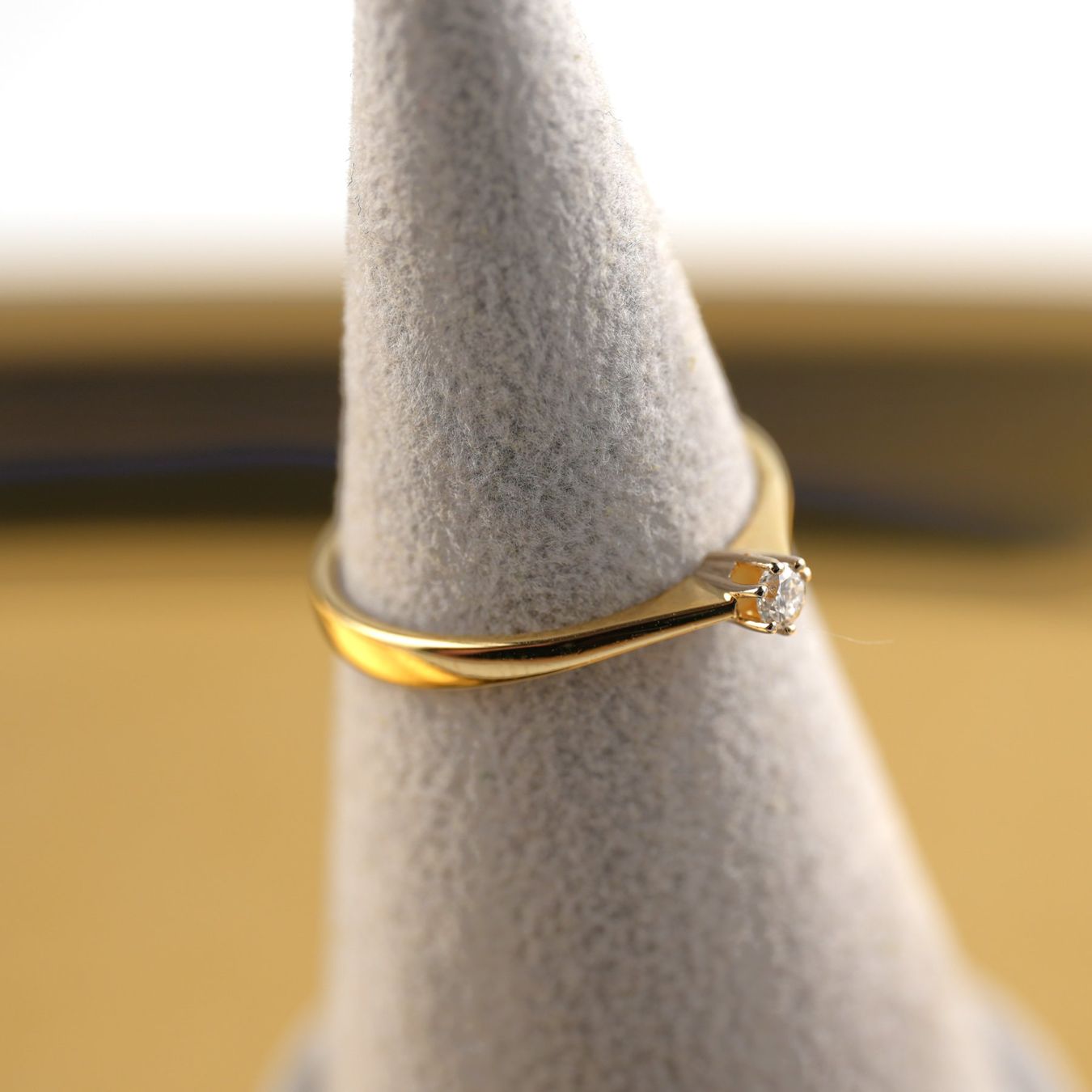 Anelli: Solitärring 18K mit Diamant – Usato da Basel venduto da Vip24 1