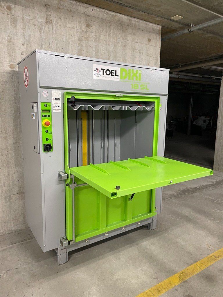 Tutte le macchine: Kartonpresse DIXI 18S – Usato da Biel/Bienne venduto da RanchoRelaxo 1