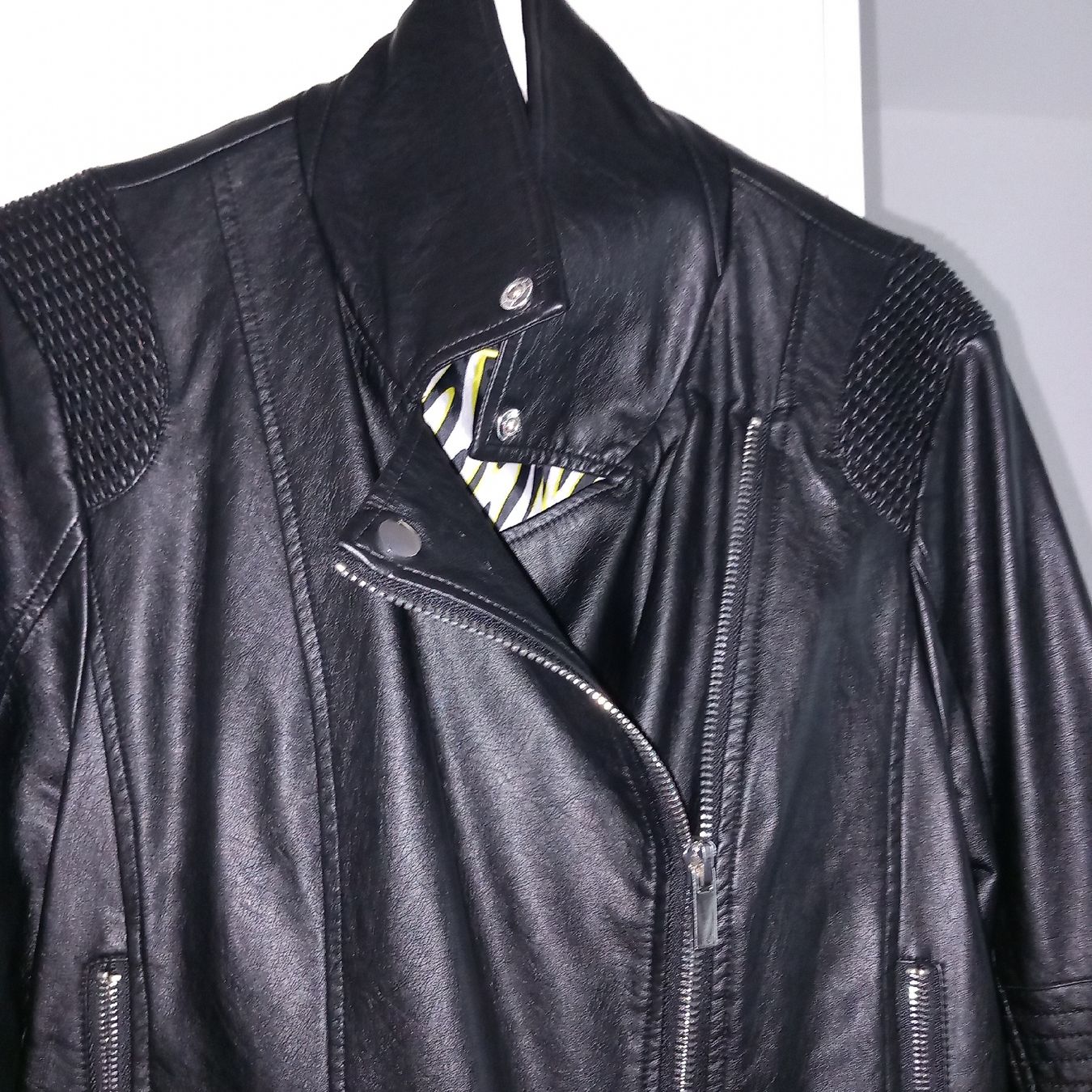 Giacche: Kunstleder Jacke schwarz. – Usato da Aegerten venduto da gismolini 7
