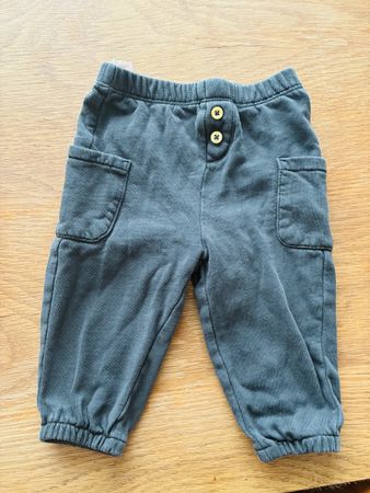 Babyhose dunkelblau mit Knöpfen und Taschen Grösse 74
