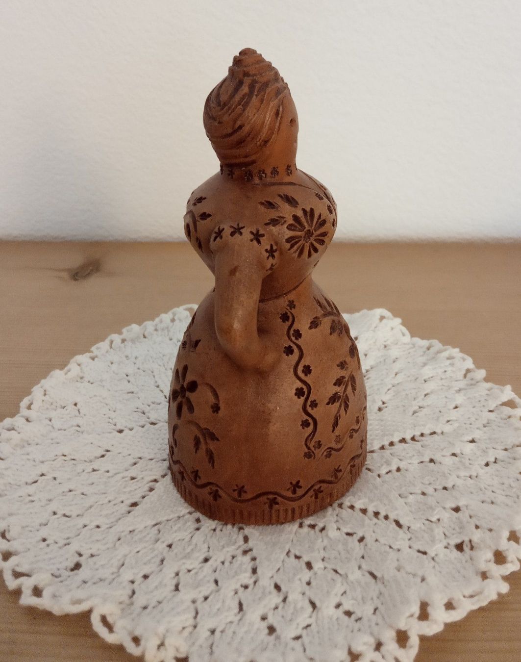 Figuren: Frauen Tonfigur – Gebraucht aus Chur von Nisami 3