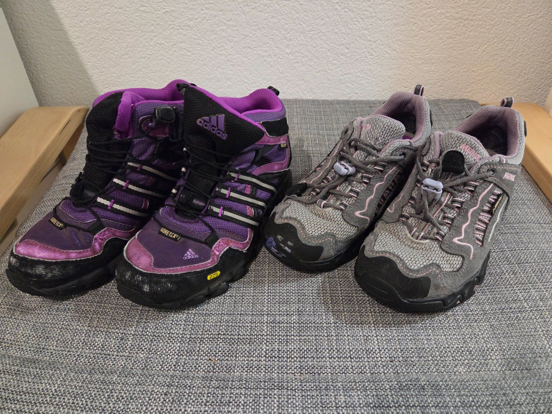 Scarpe per ragazzi: 7 Paar Kinderschuhe Grösse 30-33 – Usato da Thun venduto da el_gnom 4