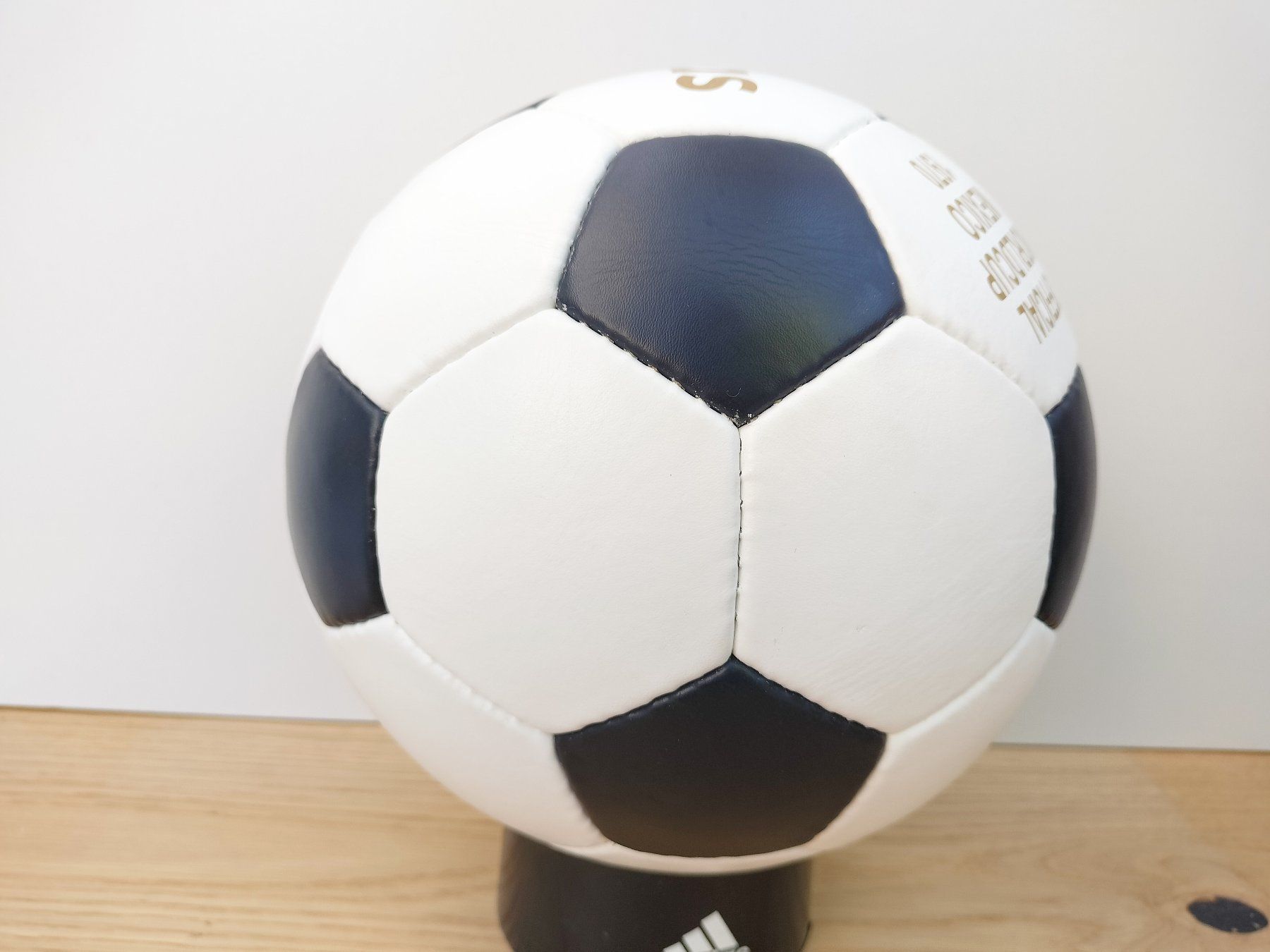 Adidas Palloni: Original Adidas Matchball WM 1974 – Usato da Wil SG venduto da kaizzen 7