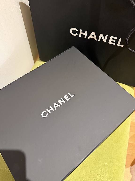 Chanel Foulard & Sciarpe: Chanel cashmere Schal – Nuovo e nell'imballaggio originale da Zürich venduto da Mirs92