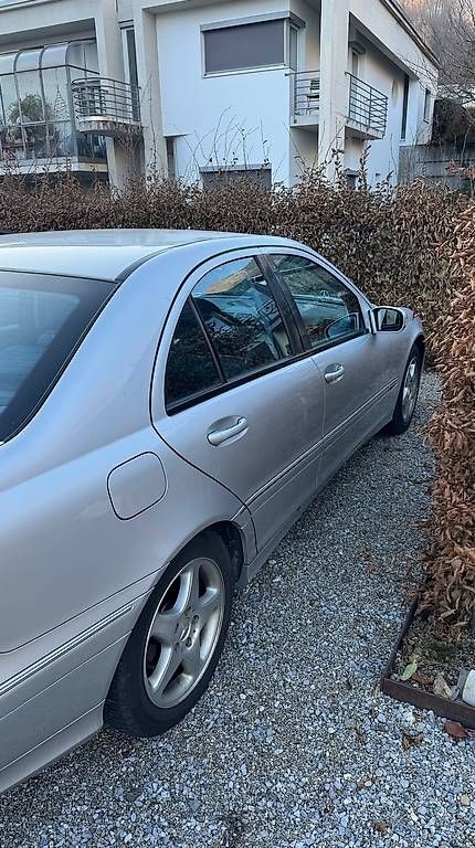 Mercedes-Benz Automobili: Mercedes C 320 Avantgarde Automatic – Usato da Rapperswil SG venduto da Chlepfchrieger 4