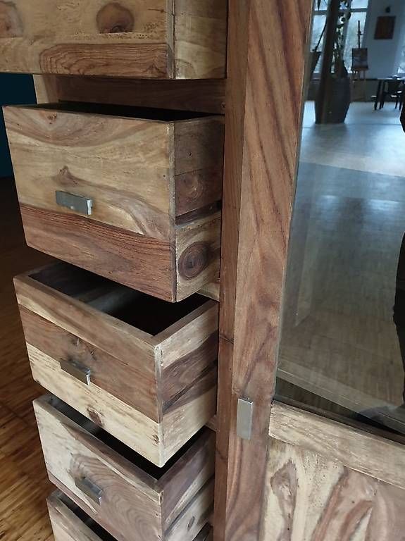 Armadi: TEAK HOLZ SCHRANK, EINZELANFERTIGUNG, MASSIV – Usato da Urnäsch venduto da Nakamotix