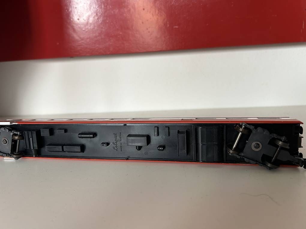 Modellini di ferrovie: Swiss Express Speisewagen H0 – Usato da Brugg AG venduto da FlowerStreet 2