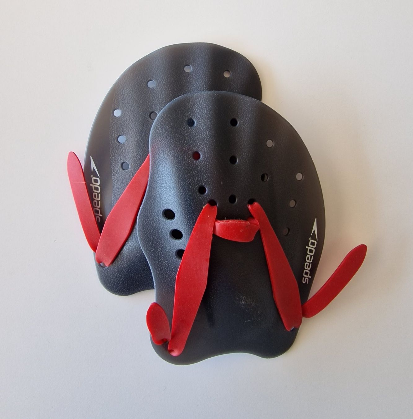 Speedo Flossen, Masken & Schnorchel: Speedo-Paddles – Gebraucht aus Aarau Rohr von Ricardo09 2