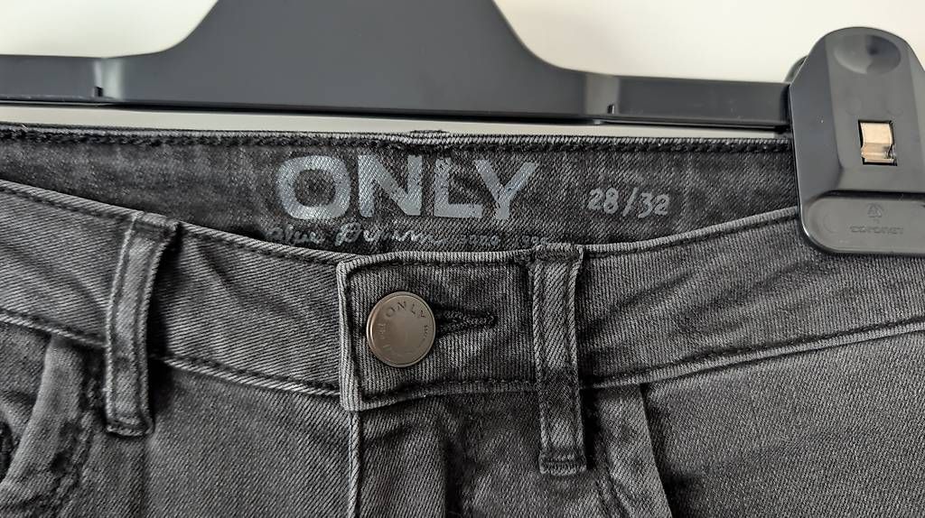 Jeans: Only Skinny Jeans 28/32 – Gebraucht aus Erschwil von andora00