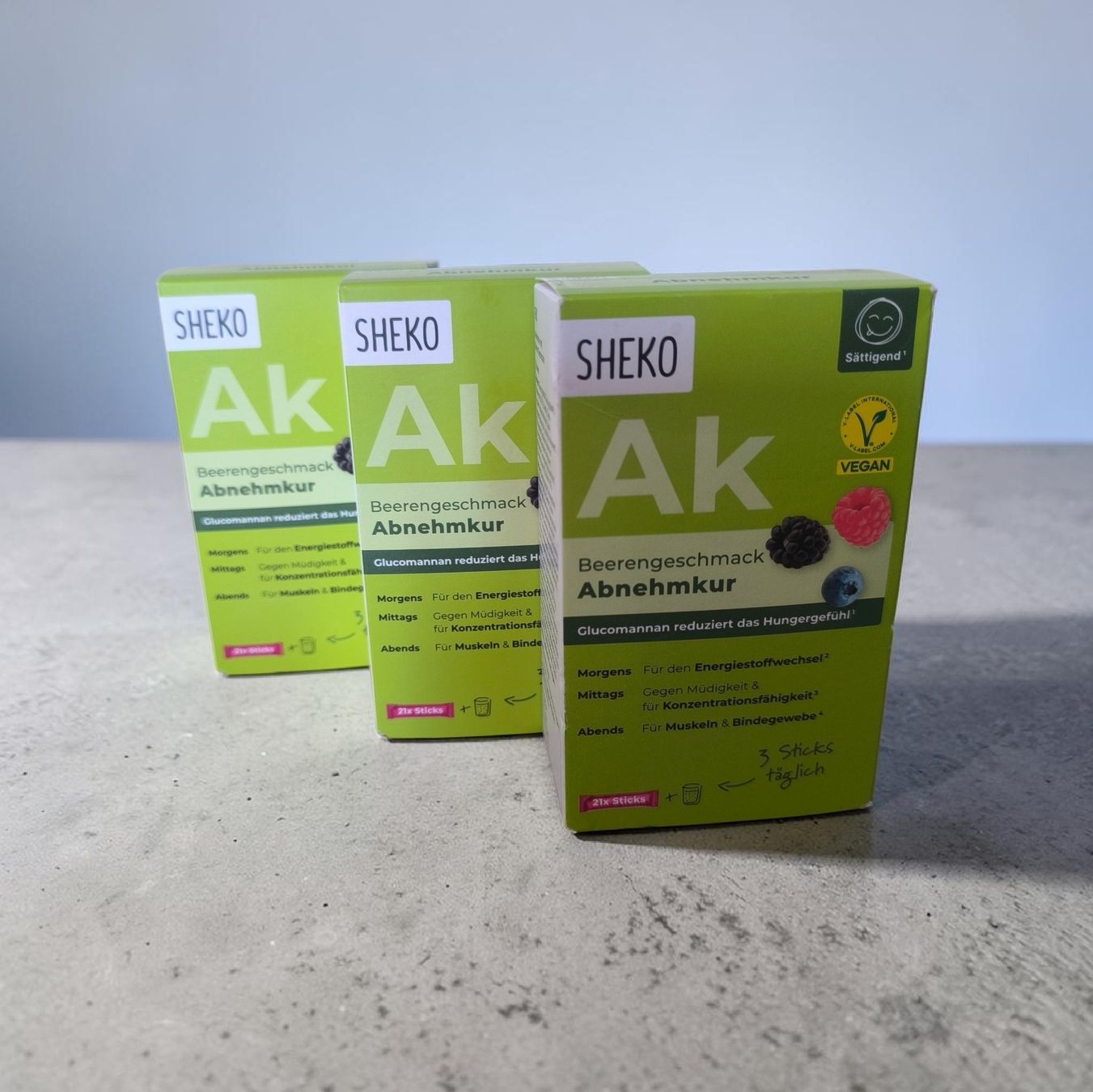 Cibi & Specialità: SHEKO Abnehm Kur Beerengeschmack – Nuovo e nell'imballaggio originale da Schwyz venduto da Teetrix