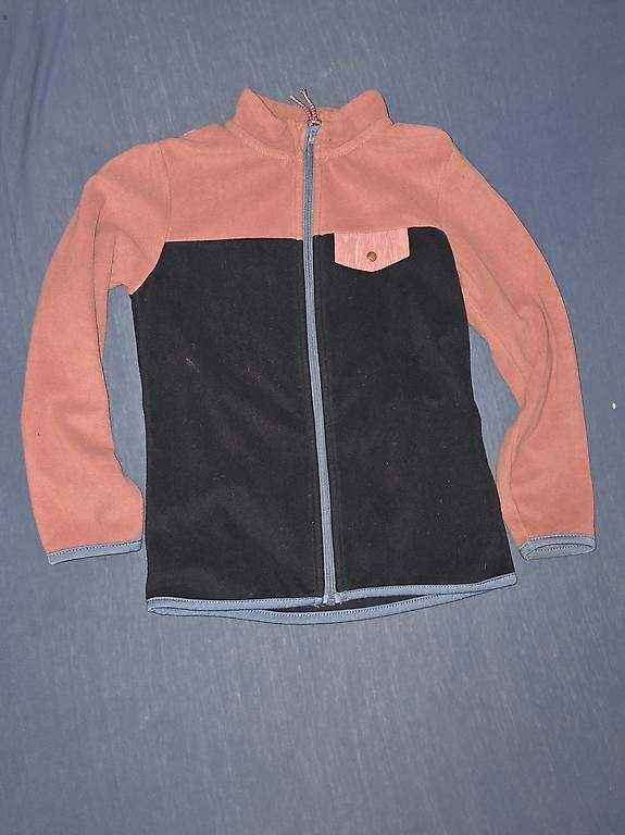 Vestes & Manteaux: Fleece Jacke, Grösse 122/128 – D'occasion à Tägerwilen par pre_tpc6 1